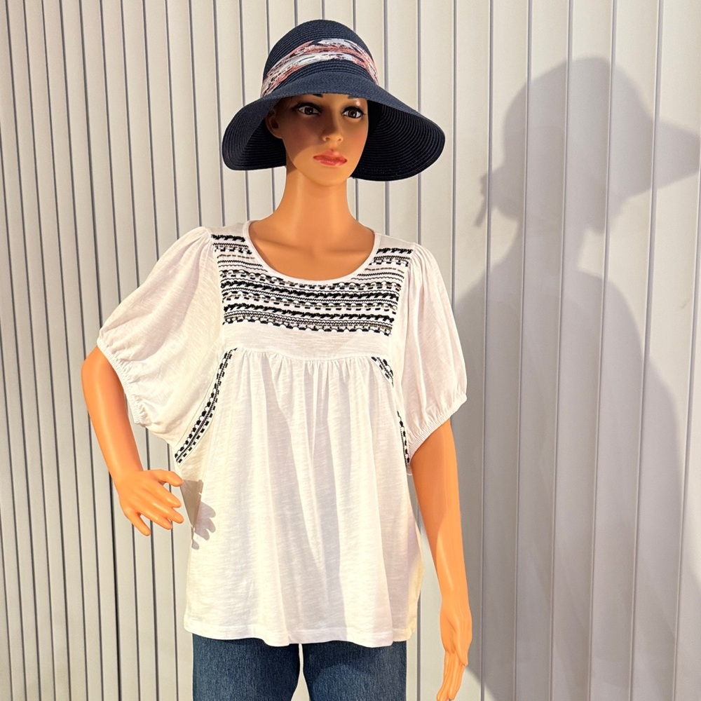 White Embroidered Scoop-Neck Women's Blouse